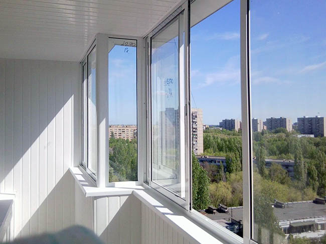 Нестандартное остекление балконов косой формы и проблемных балконов Наро-Фоминск
